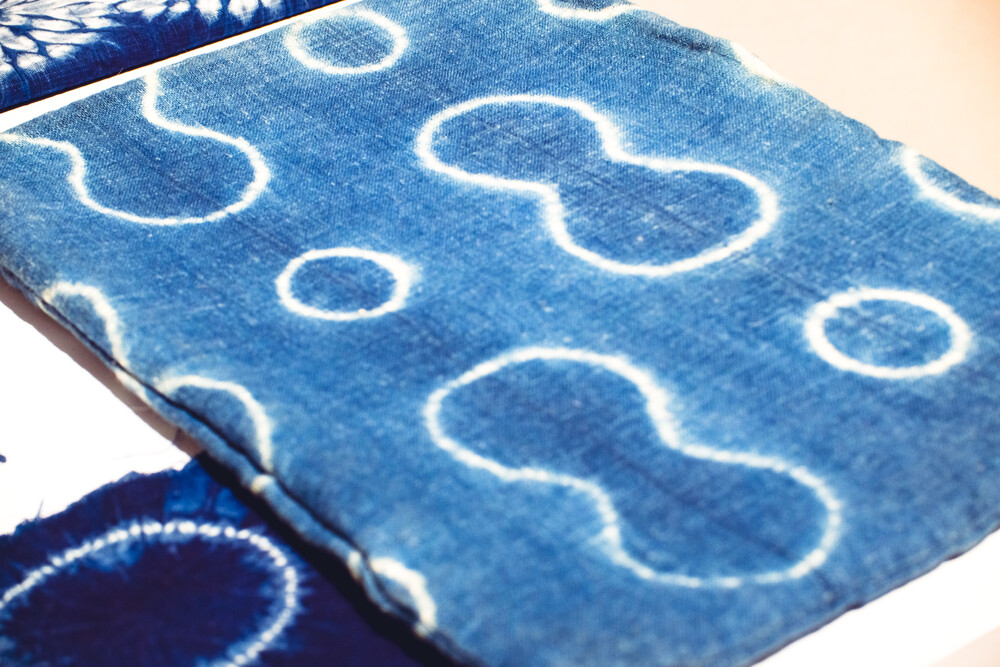 染織纖維《紮染》美的驚喜從一場「綁、夾、縫」技法開始！