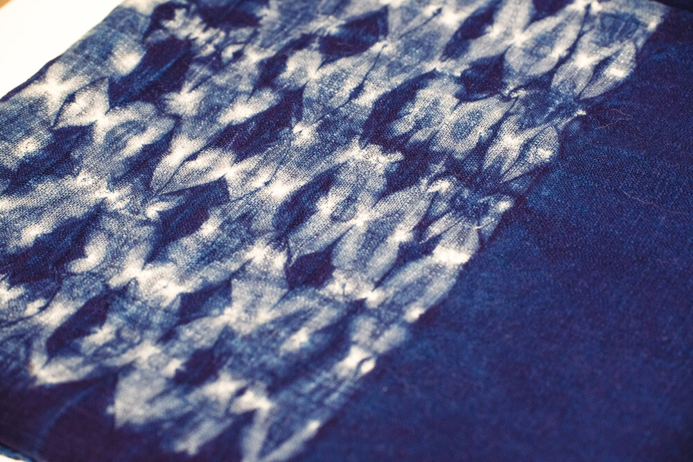 染織纖維《紮染》美的驚喜從一場「綁、夾、縫」技法開始！