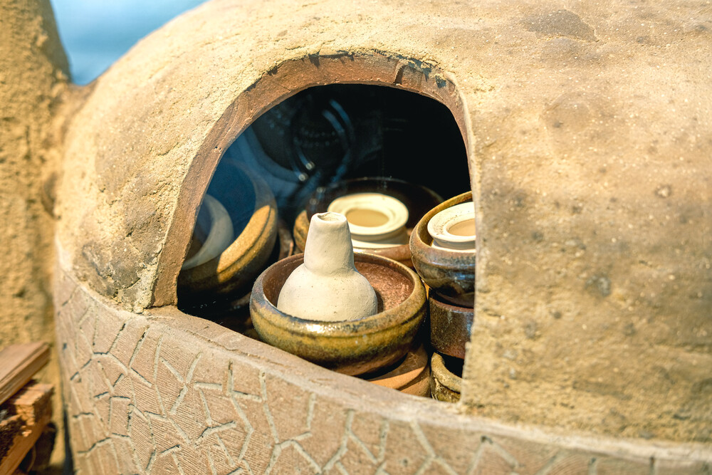 陶瓷《窯燒技法》燃料×燒成時間×溫度之變！解開陶瓷器色彩的變化謎團