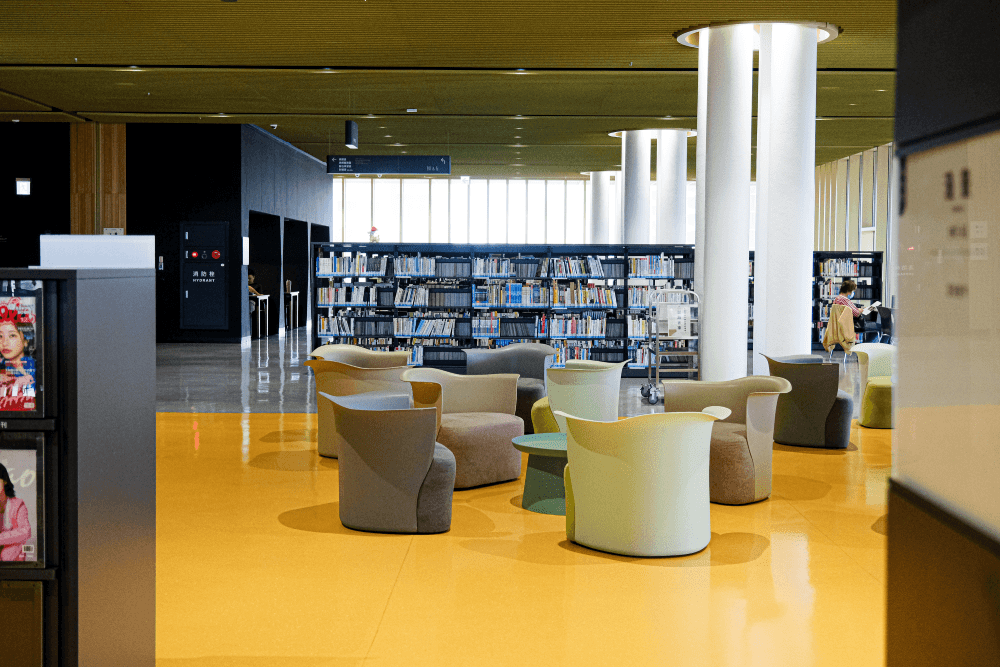 台南・台南市立圖書館總館 » 有規模的公共圖書館和充滿質感的建築本體 - 第23張圖