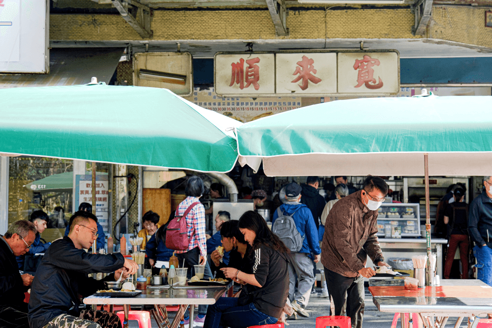 對眷村子弟而言,眷村菜可是用錢都吃不到的「百家飯」!《眷村三部曲》vol.2 - 第8張圖