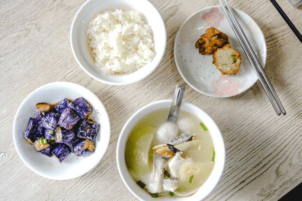 【飯桌仔】台南「詹記-家常飯桌鮮魚湯」:從蔬菜到魚類!講究一旬一會的飯桌之味! - 第3張圖